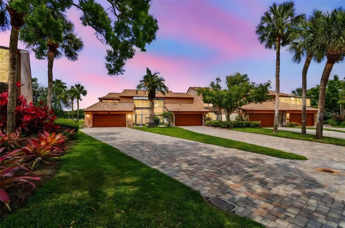 2421 Lake Point Ln., Clearwater, FL 33762