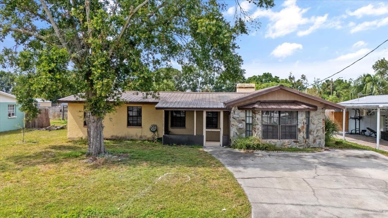 9221 W Robson St., Tampa, FL 33615