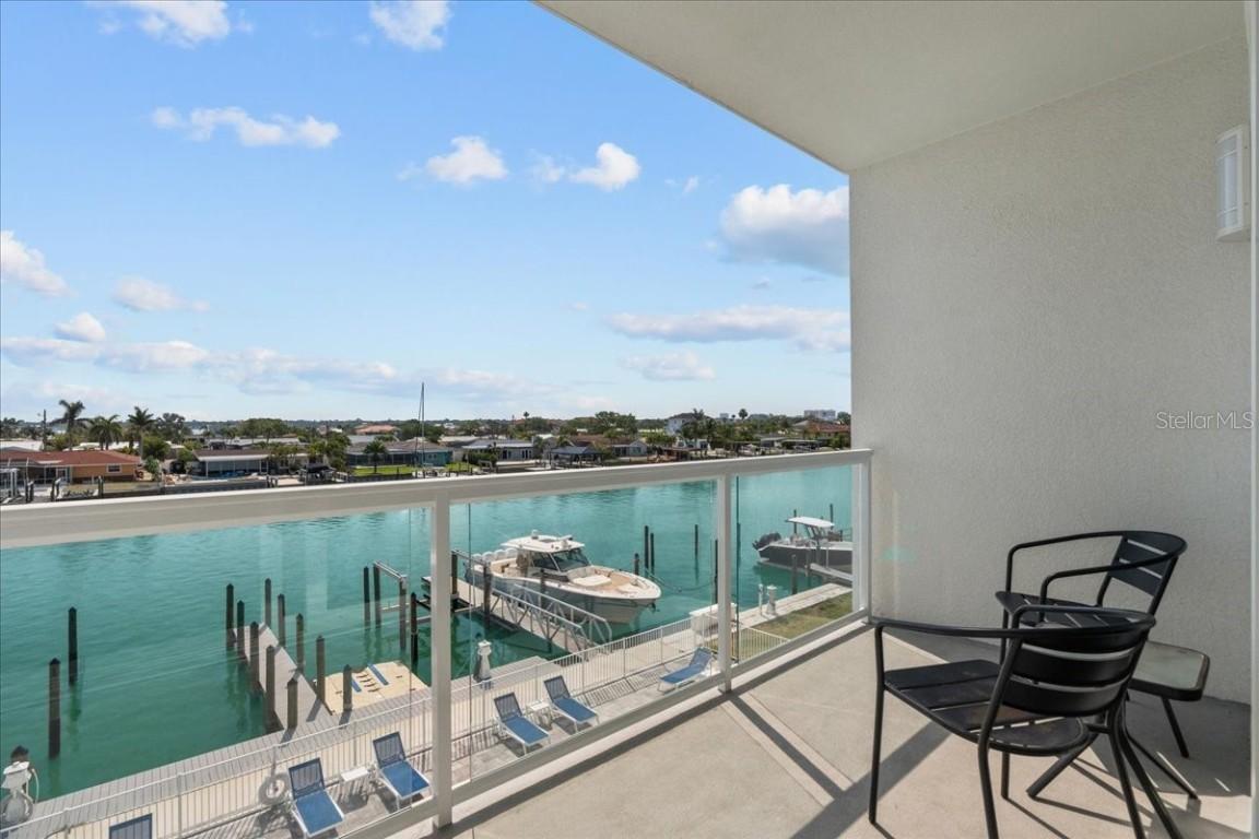 415 Island Way #303, Clearwater Beach, FL 33767