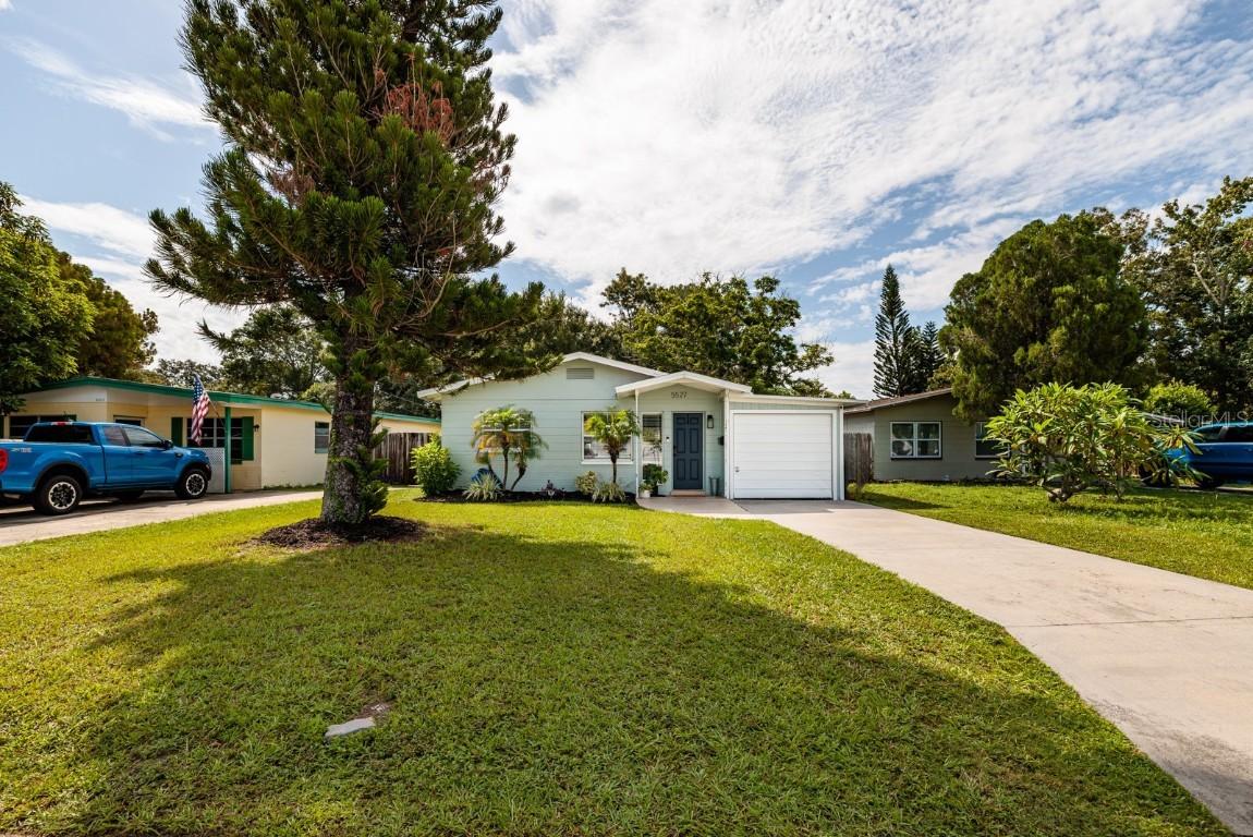5527 Kelly Dr., St Petersburg, FL 33703