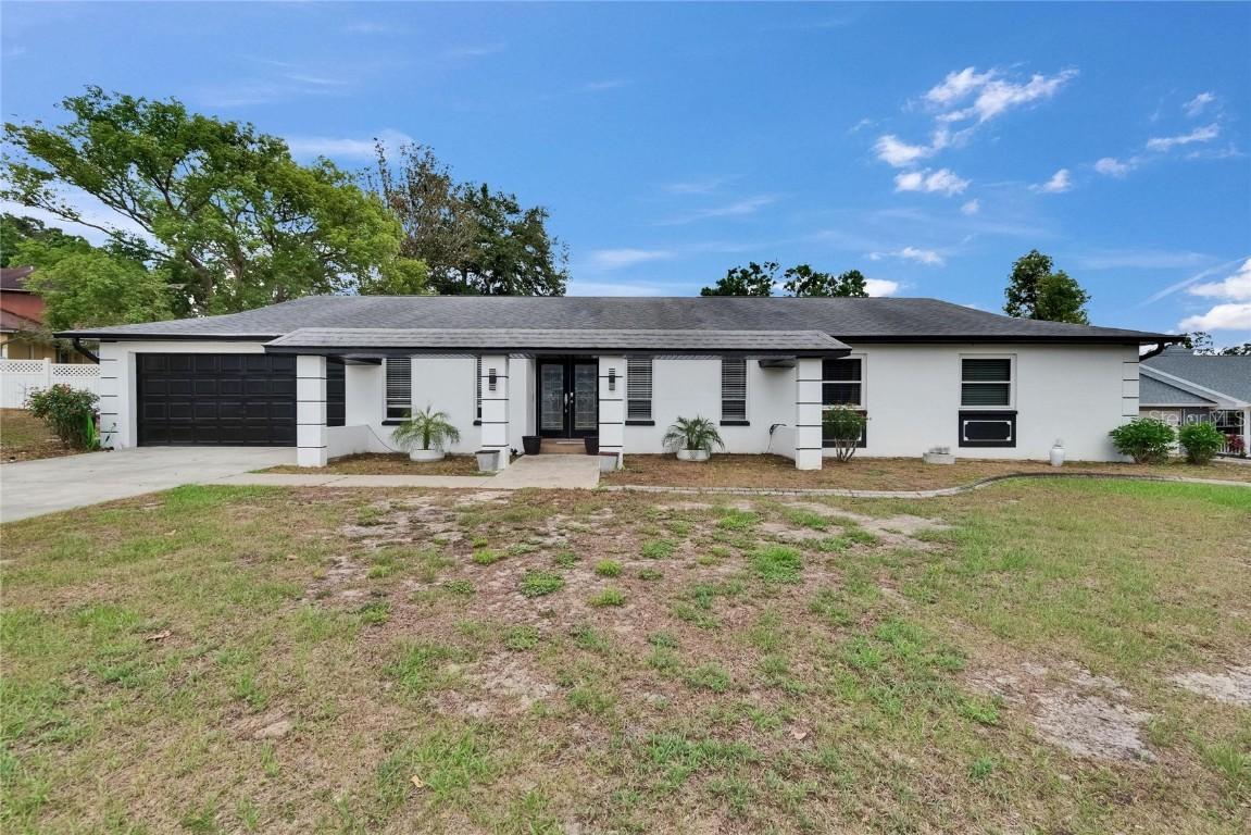 2219 Summit View Dr., Valrico, FL 33596