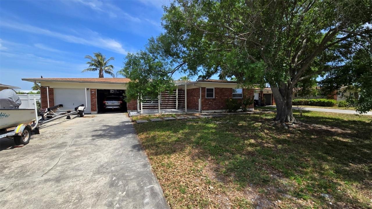 3925 W Eden Roc Cir., Tampa, FL 33634