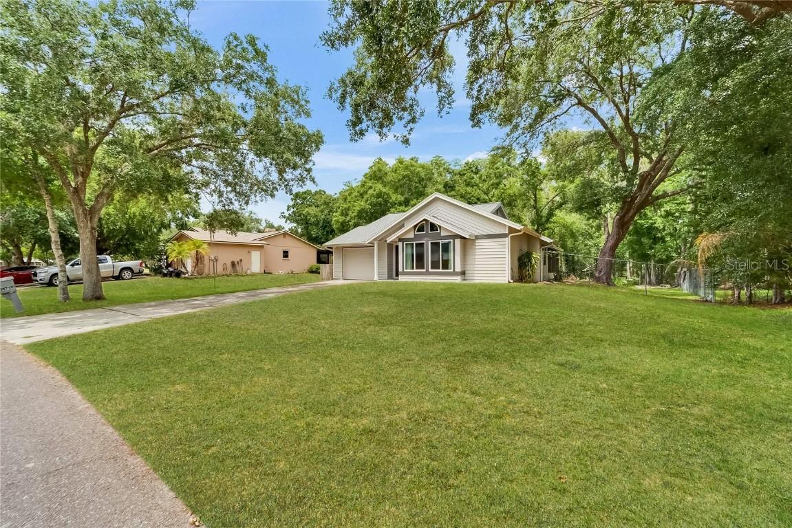 23739 Forest View Dr., Land O Lakes, FL 34639