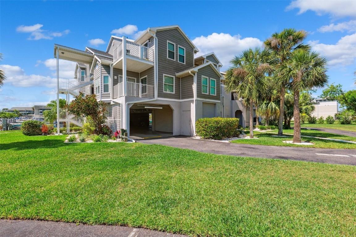 5712 Biscayne Ct. #103, New Port Richey, FL 34652
