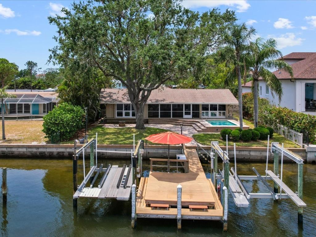 150 Carlyle Dr., Palm Harbor, FL 34683