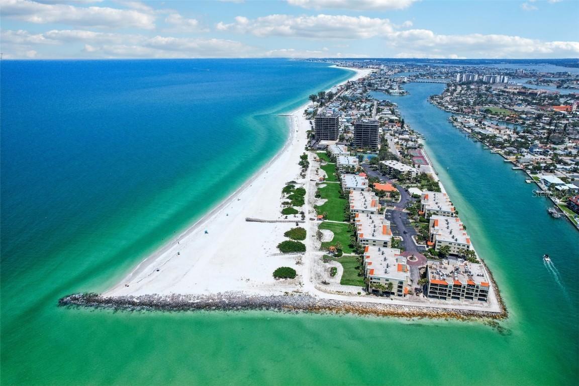 7564 Bayshore Dr. #302, Treasure Island, FL 33706
