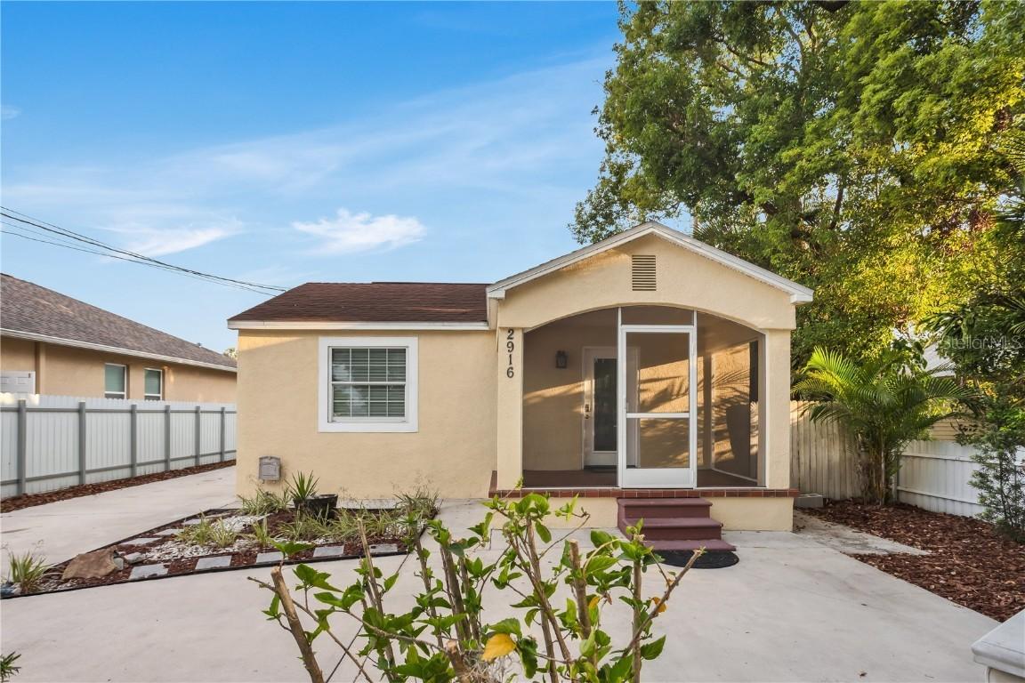 2916 W Crest Ave., Tampa, FL 33614
