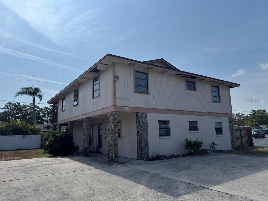 3033 16th St., St Petersburg, FL 33704