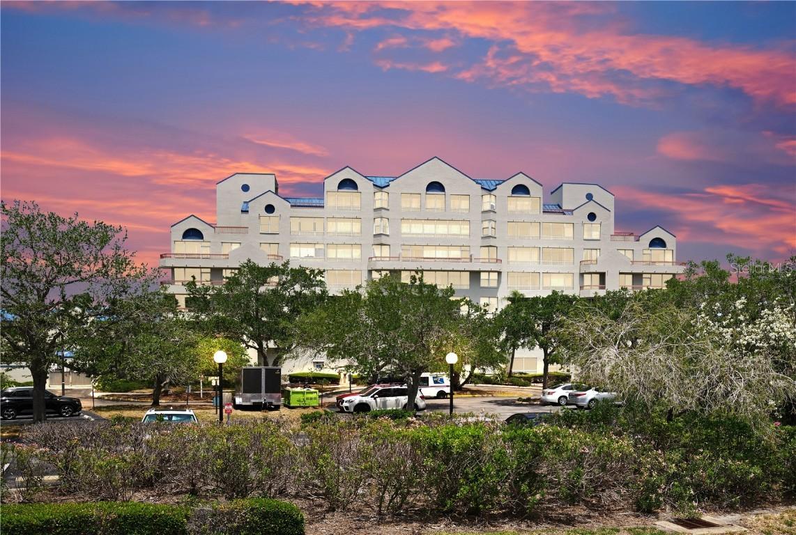 2333 Feather Sound Dr. #B309, Clearwater, FL 33762