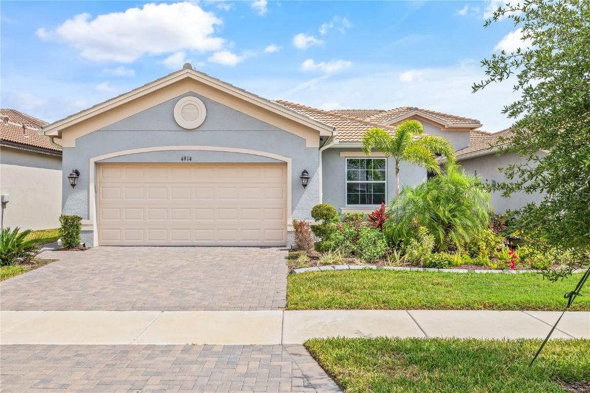 4914 Sienna Isles Ave., Wimauma, FL 33598
