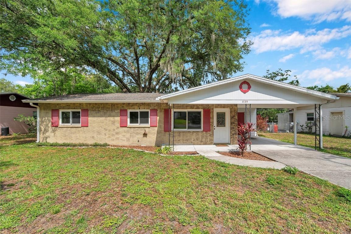 1123 Enchanted Dr., Lakeland, FL 33801