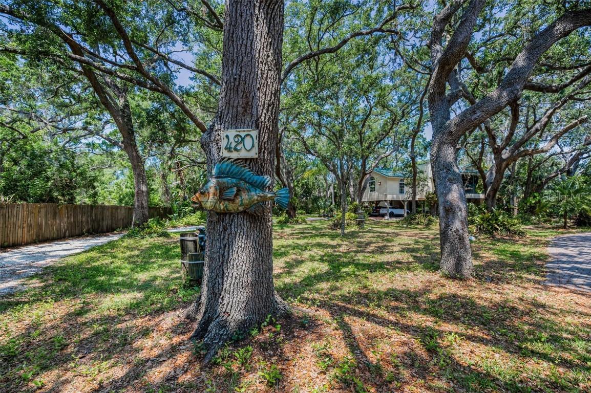 420 N Hanby St., Crystal Beach, FL 34681