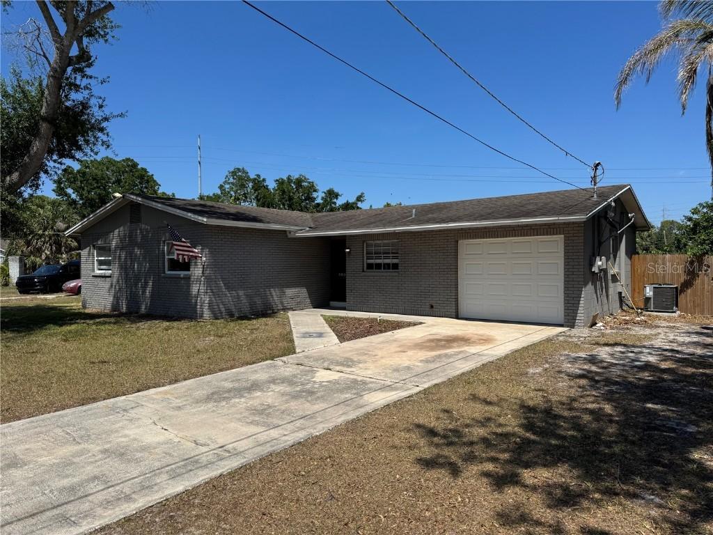 5813 Oxford Dr., Tampa, FL 33615