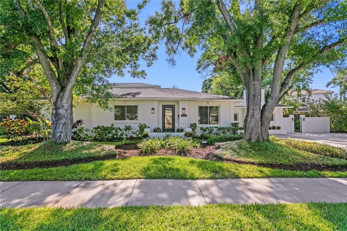 444 W Davis Blvd., Tampa, FL 33606