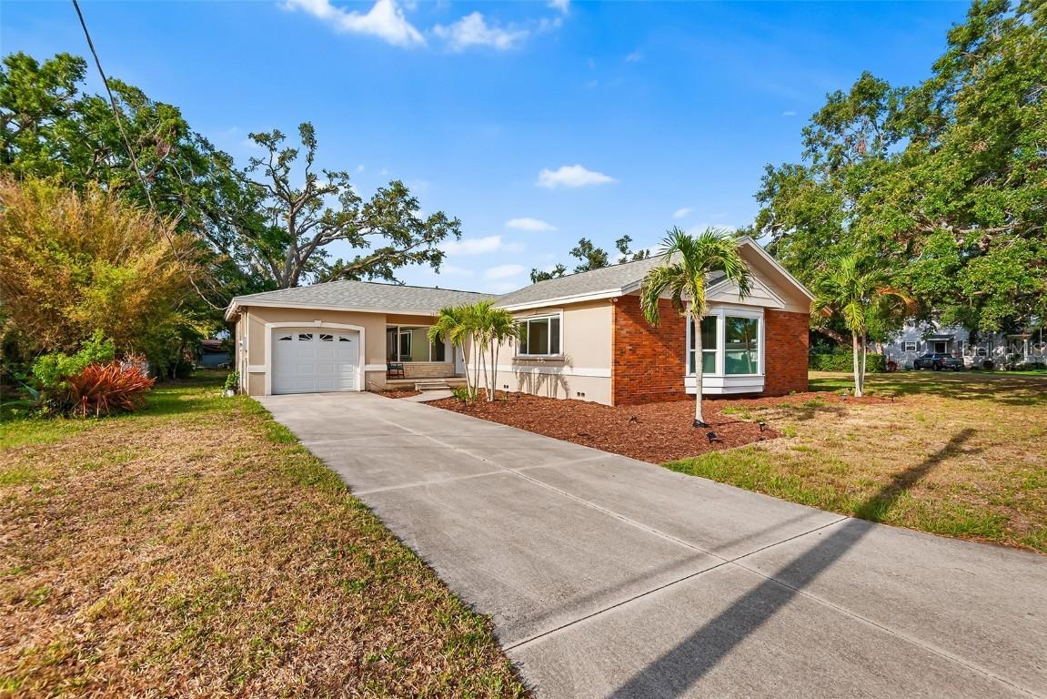 3417 1st Ave., Bradenton, FL 34205