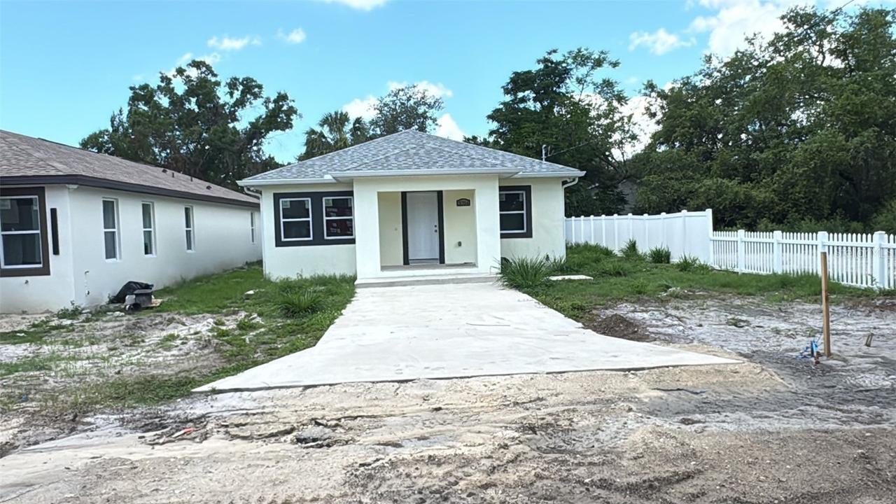 3704 Smith Tree St., Tampa, FL 33619