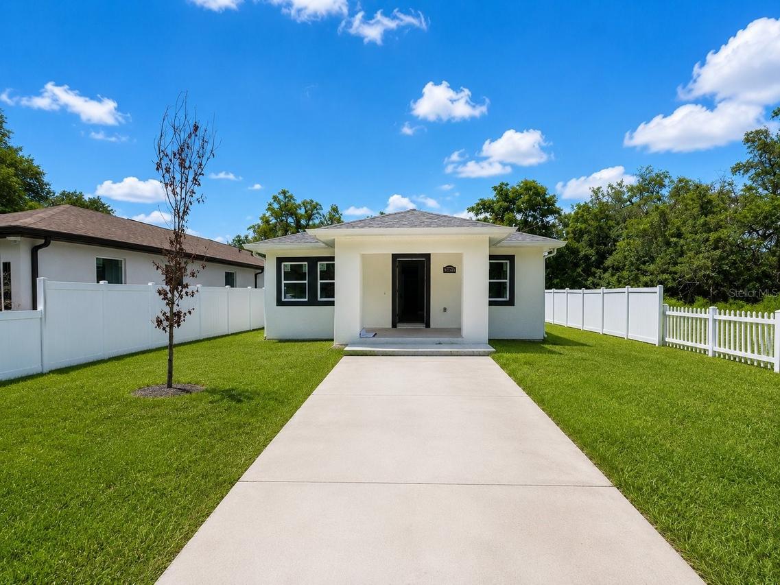 3704 Smith Tree St., Tampa, FL 33619