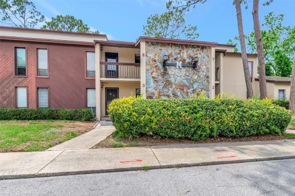1200 Tarpon Woods Blvd. #M8, Palm Harbor, FL 34685