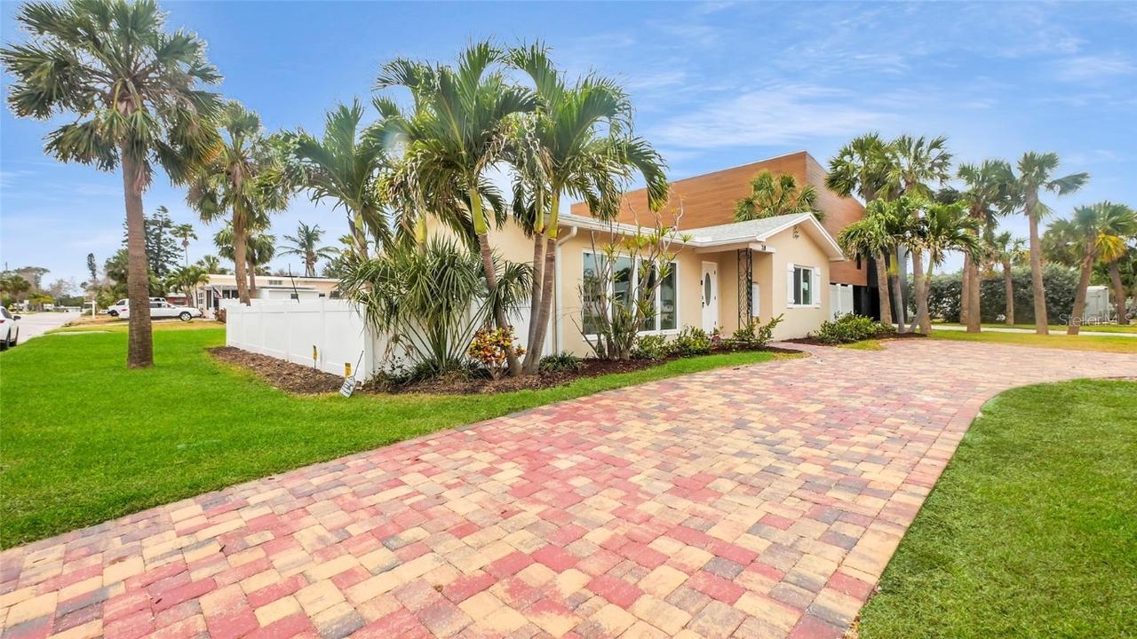 281 44th Ave., St Pete Beach, FL 33706