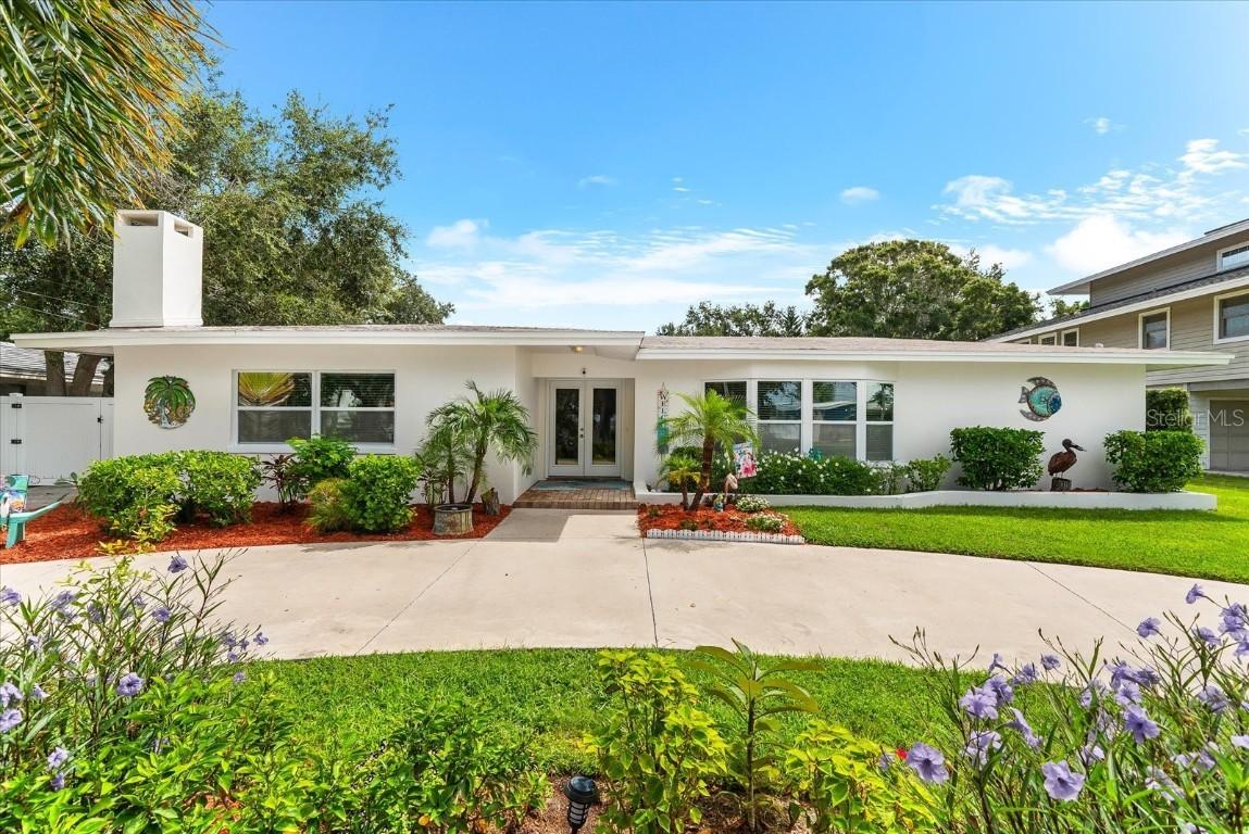 125 Carlyle Dr., Palm Harbor, FL 34683