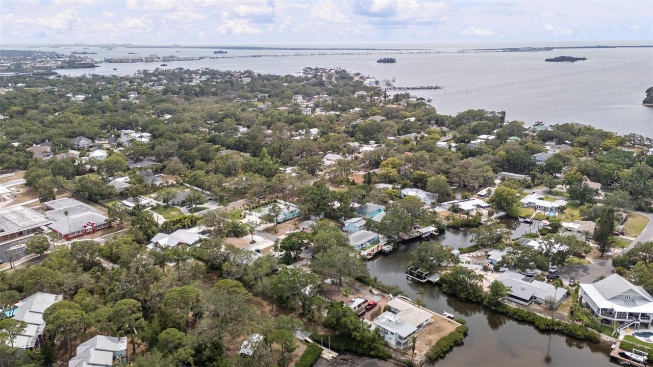 608 Betmor Ln., Palm Harbor, FL 34683