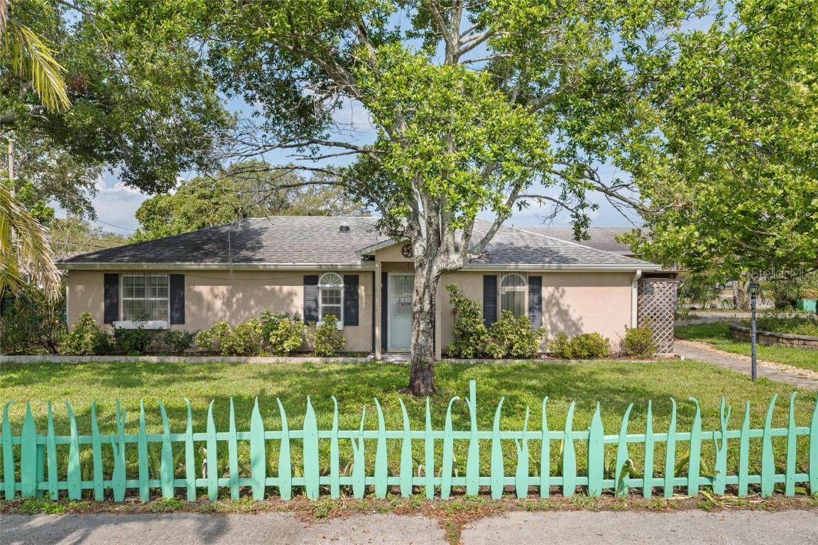 1021 15th St., Palm Harbor, FL 34683