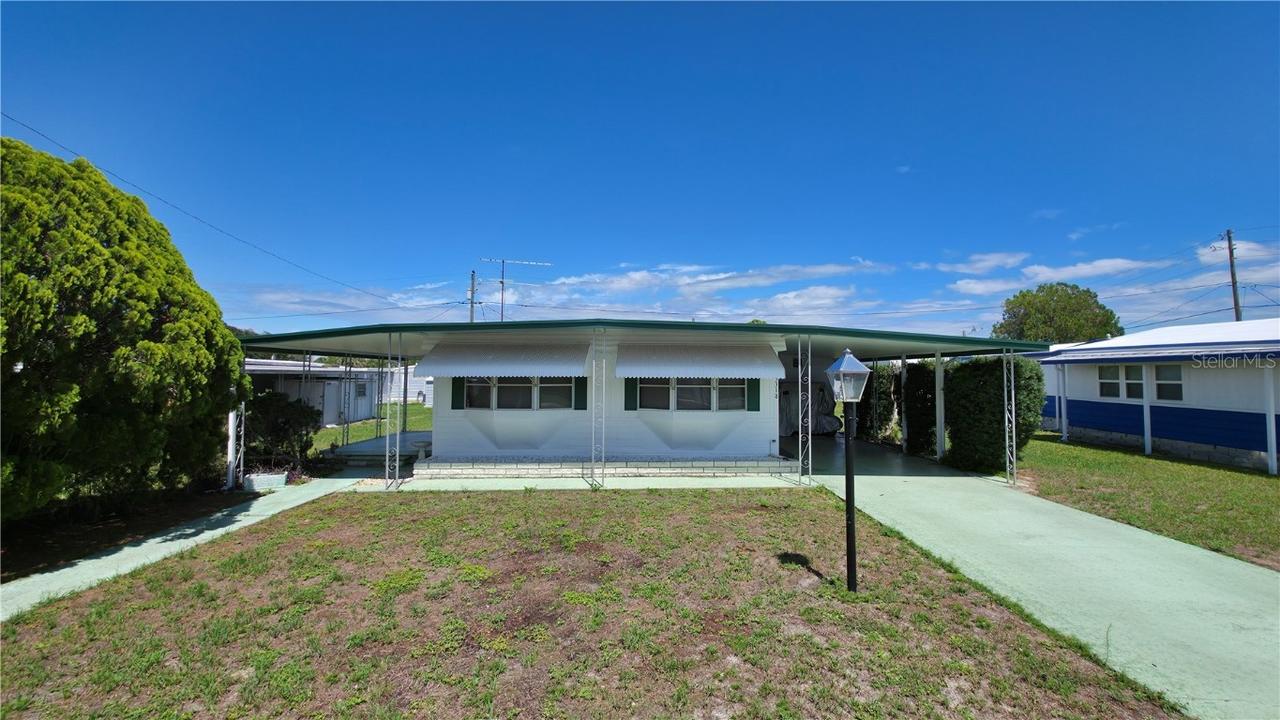 5318 Mary St., Zephyrhills, FL 33542