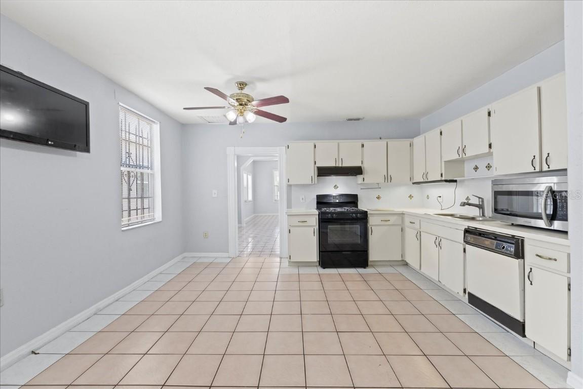 2306 W Ivy St., Tampa, FL 33607