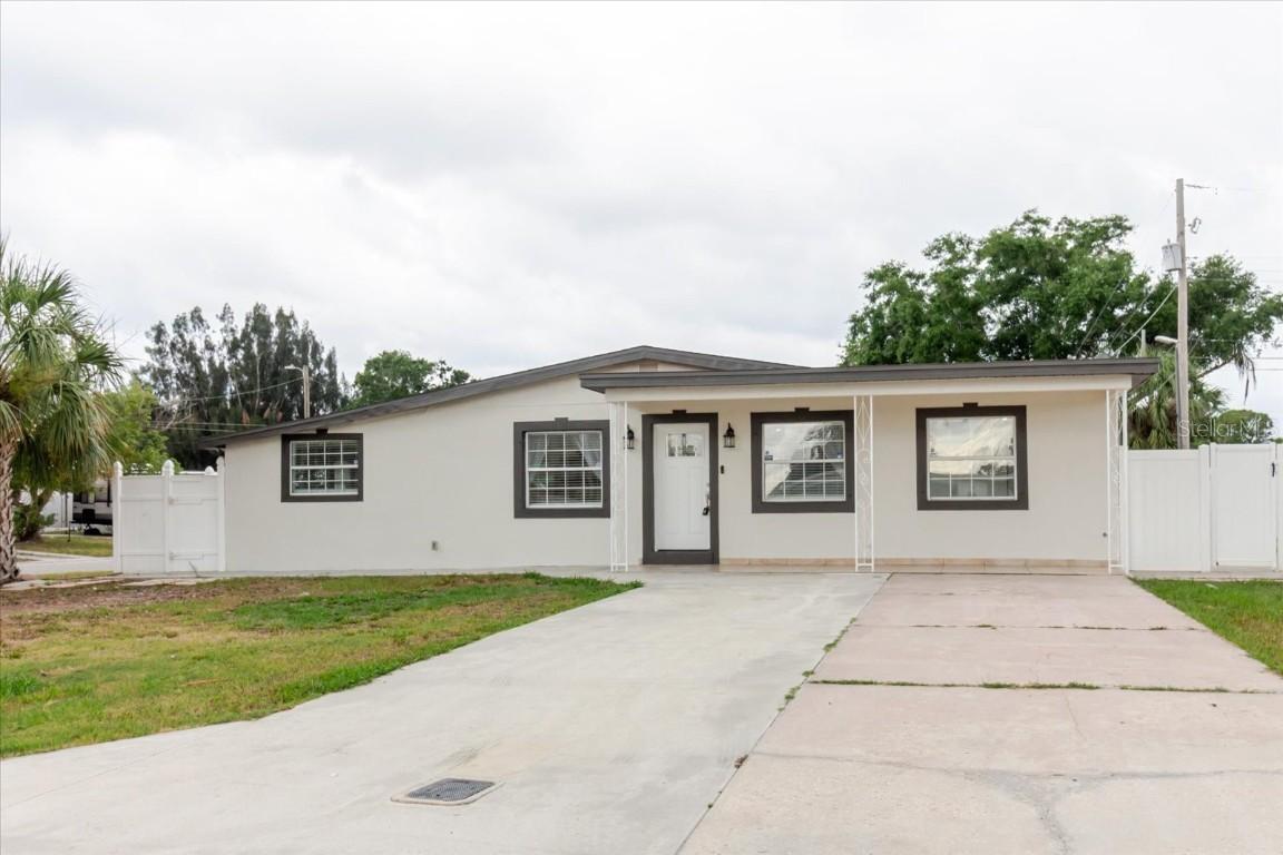 4902 Murray Hill Drive Dr., Tampa, FL 33615