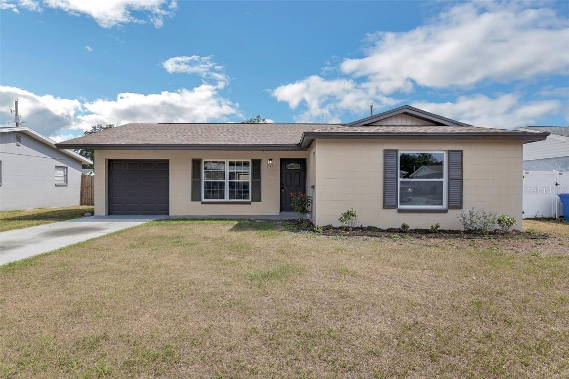 717 Fairmont Dr., Brandon, FL 33511