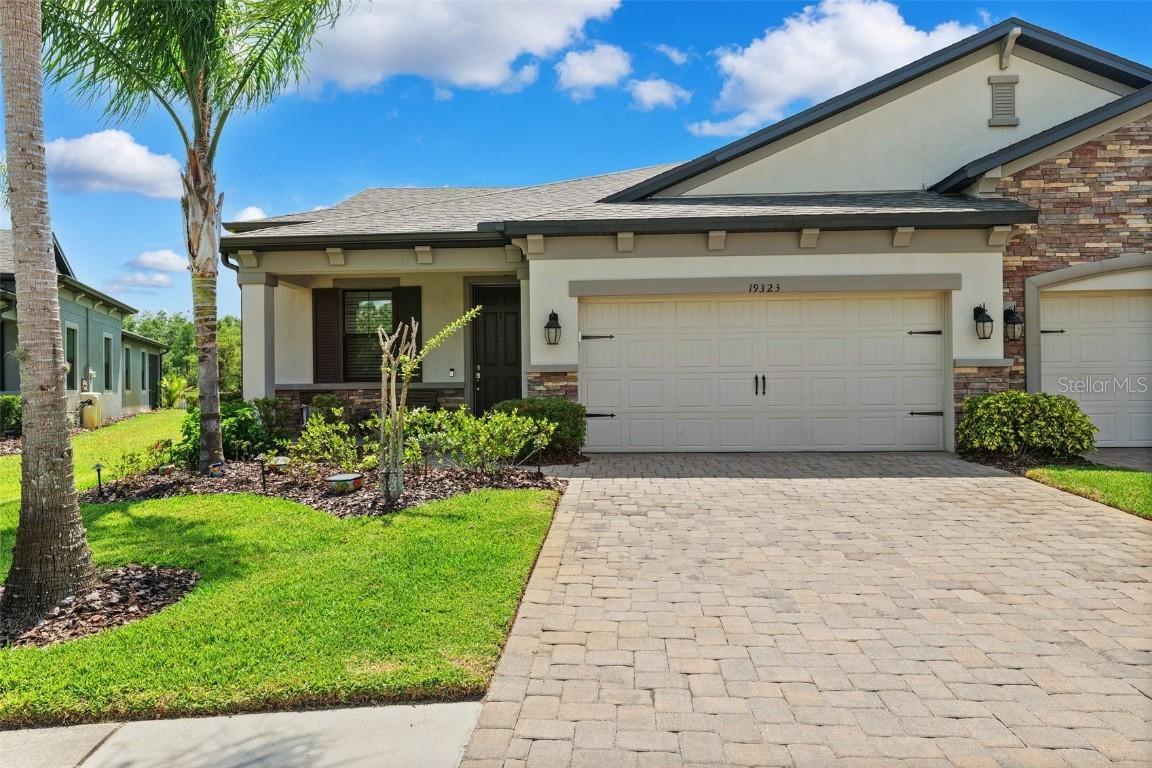 19323 Hawk Valley Dr., Tampa, FL 33647