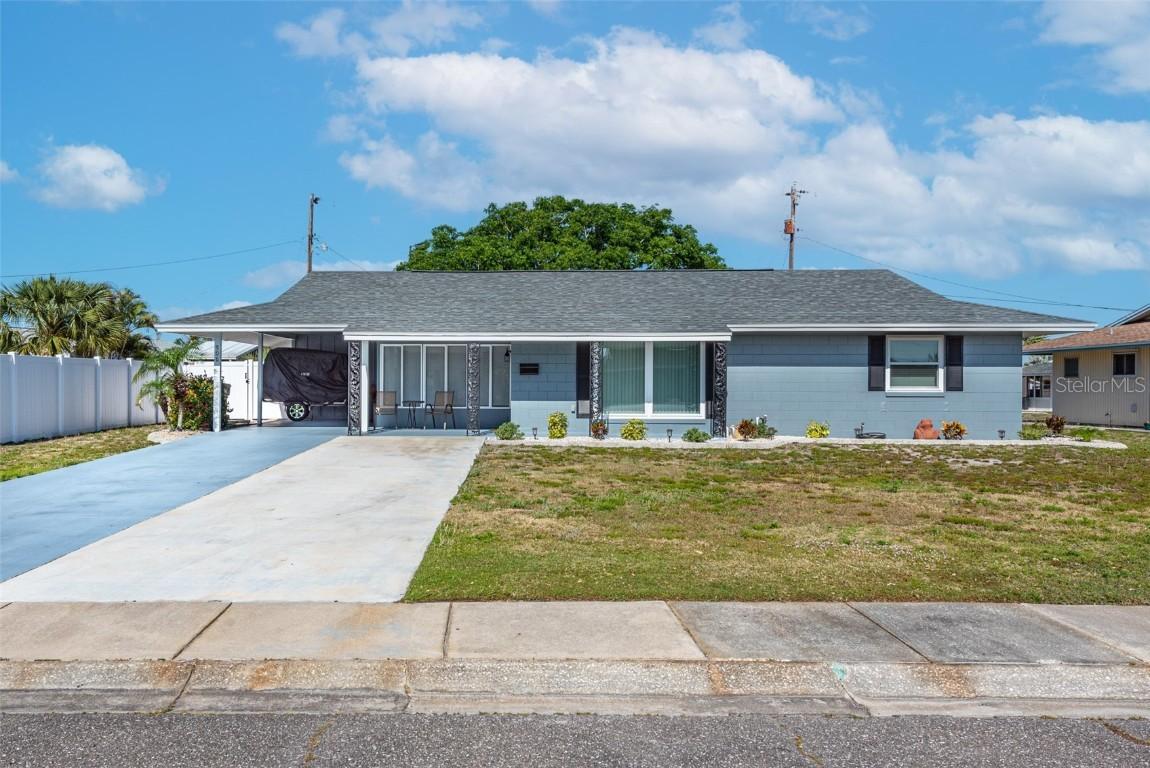 906 Hacienda Dr Dr., Sun City Center, FL 33573