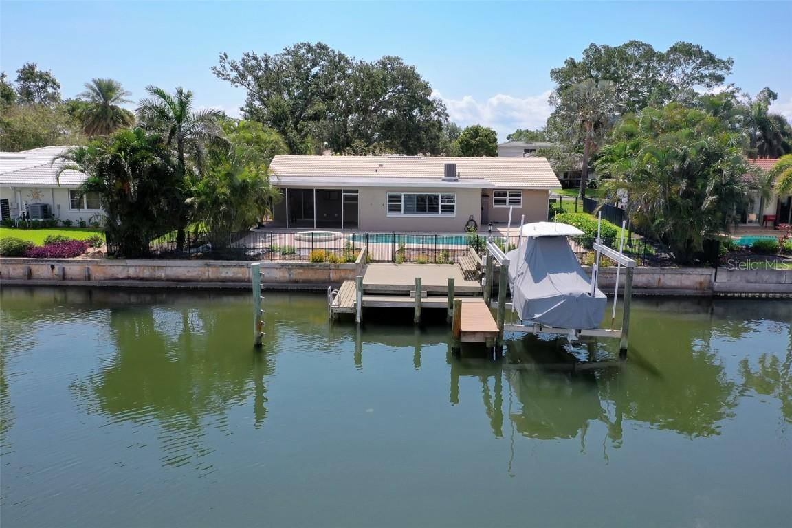 2017 Iowa Ave., St Petersburg, FL 33703