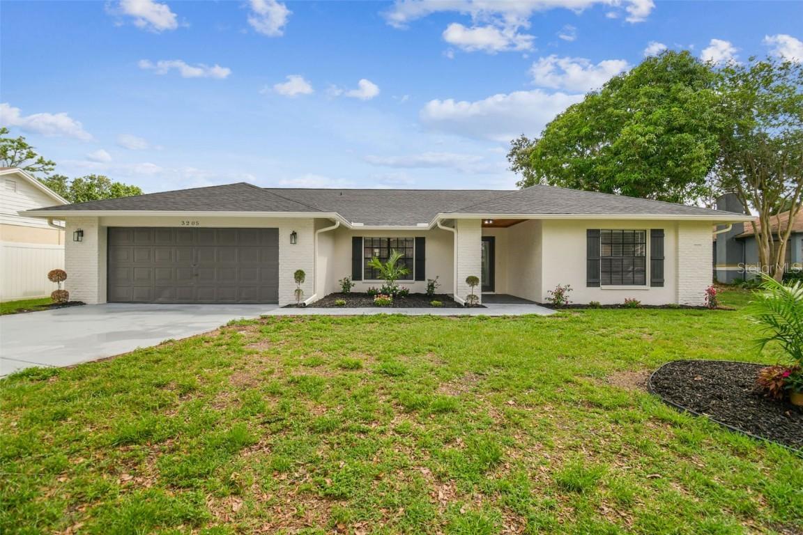 3205 Pleasant Lake Dr., Tampa, FL 33618