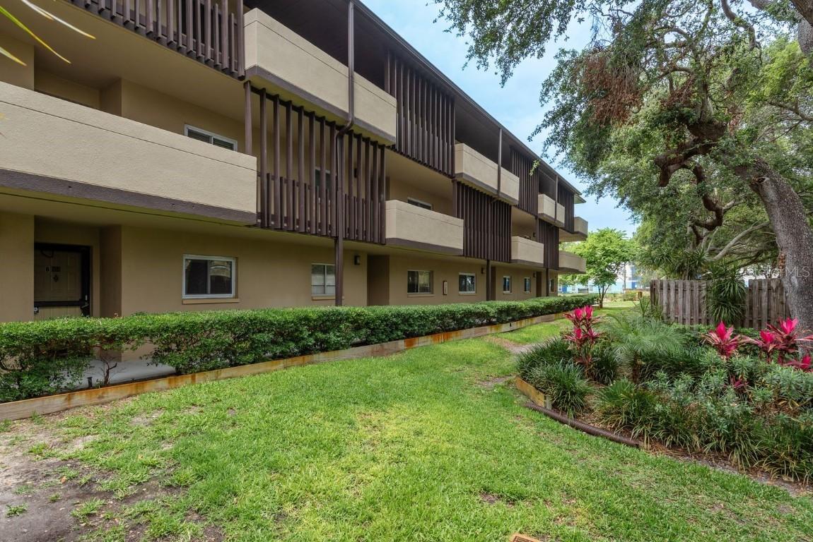 1241 S Martin Luther King Jr Ave. #302, Clearwater, FL 33756