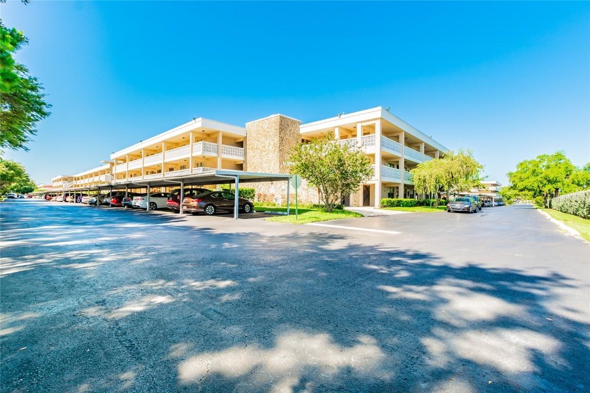 4885 1st St. #110, St Petersburg, FL 33703