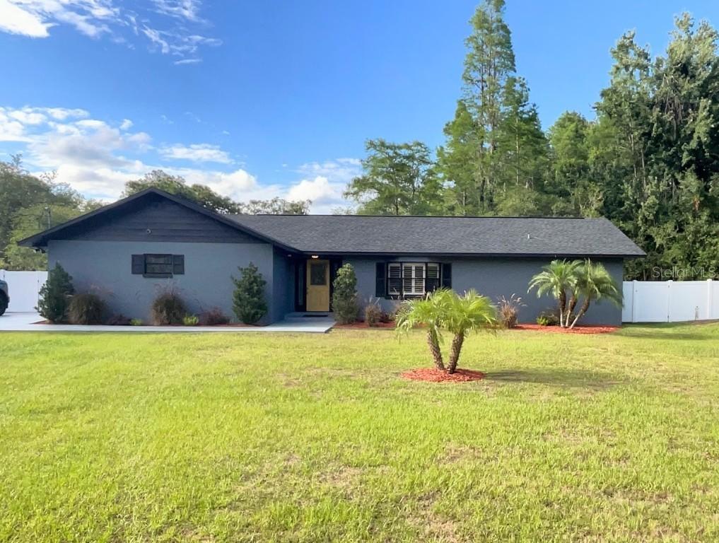17933 Eagle Ln., Lutz, FL 33558