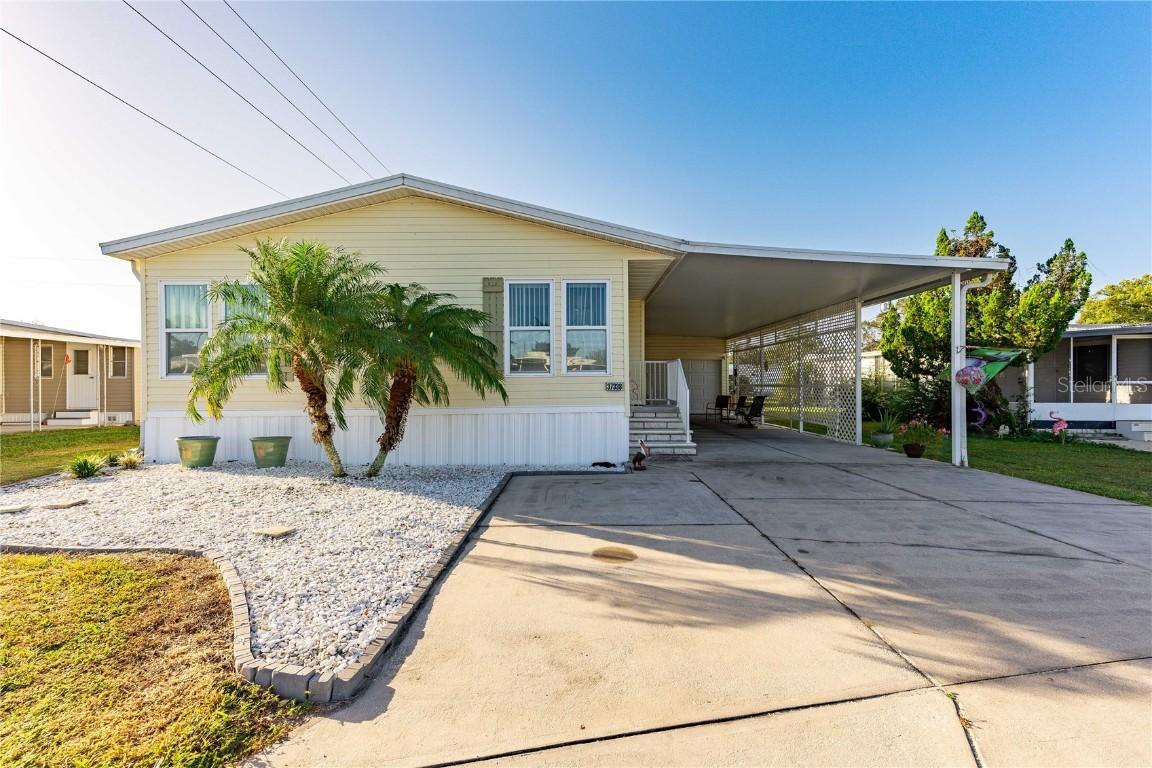 37338 Sandra Ave., Zephyrhills, FL 33542
