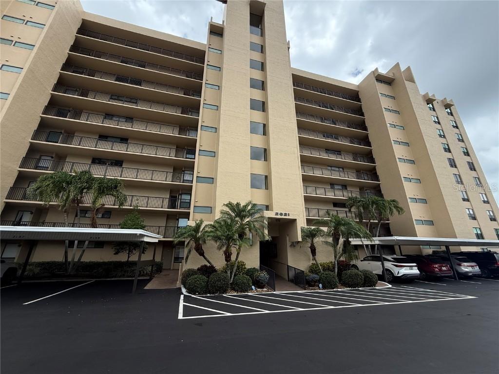2621 Cove Cay Dr. #206, Clearwater, FL 33760