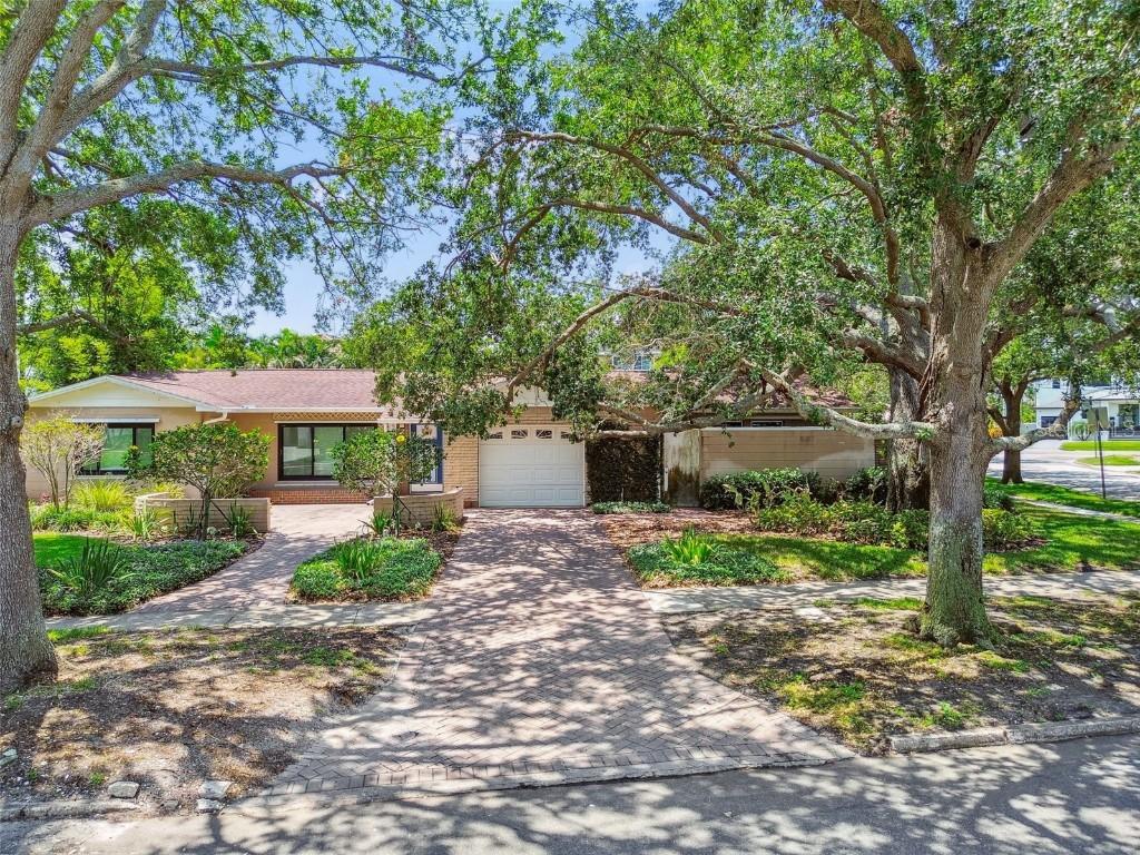750 Alda Way, St Petersburg, FL 33704
