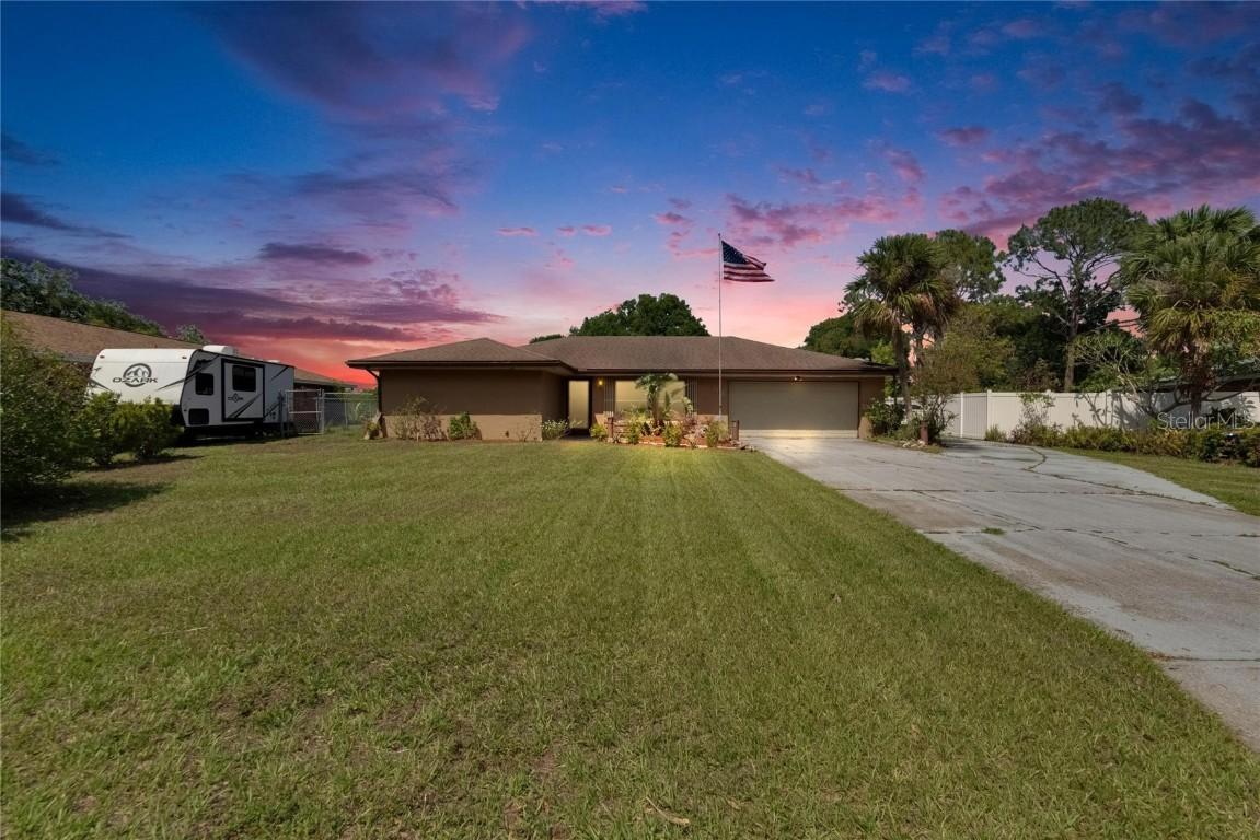 1716 Bayou Cir., Lakeland, FL 33803