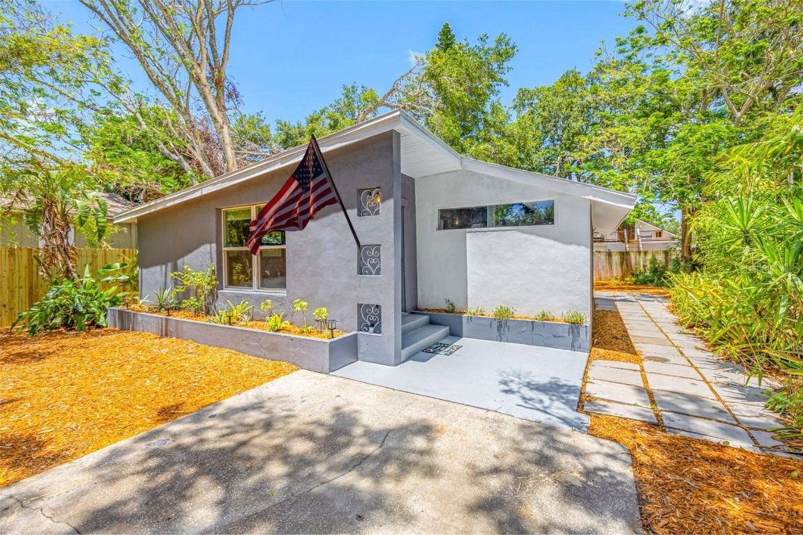 612 SW Beverly Ave., Largo, FL 33770
