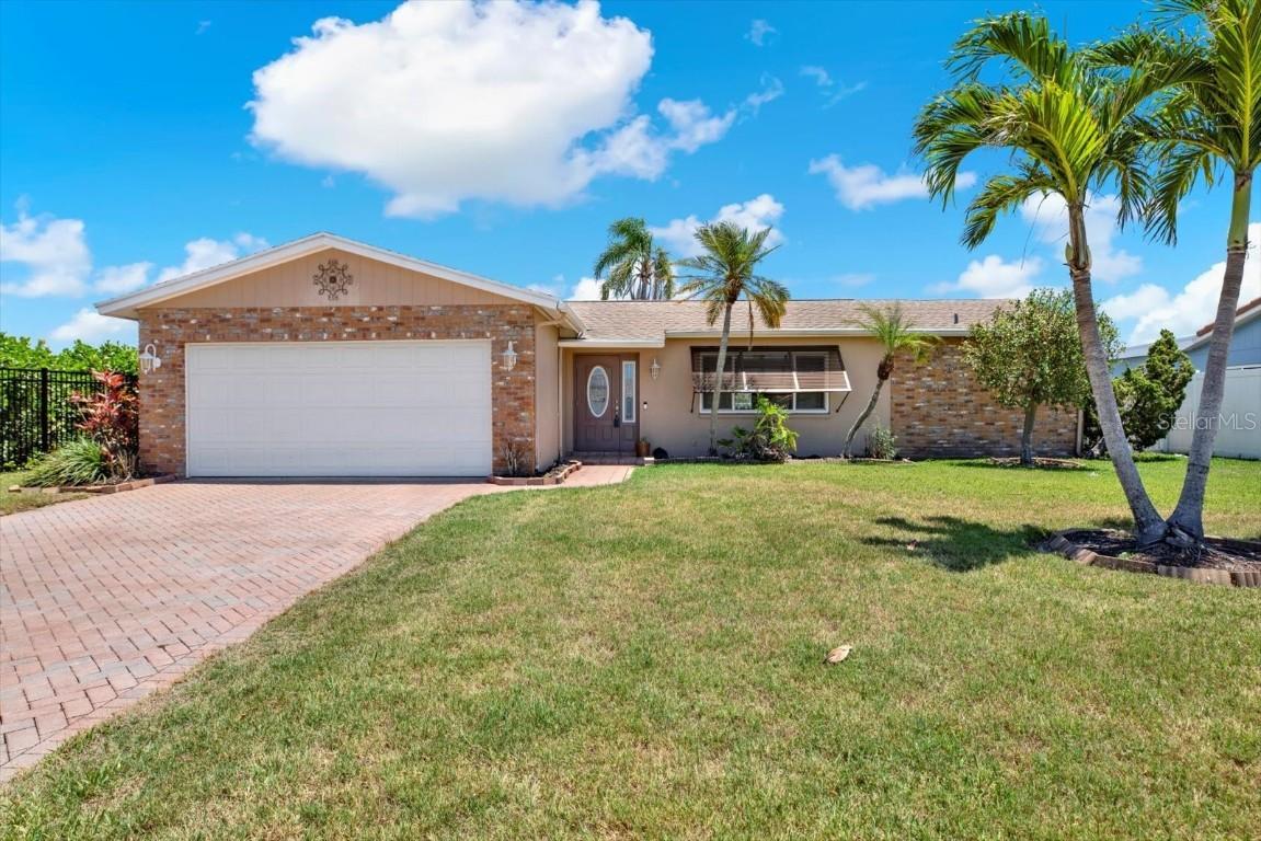 11628 Grove St., Seminole, FL 33772