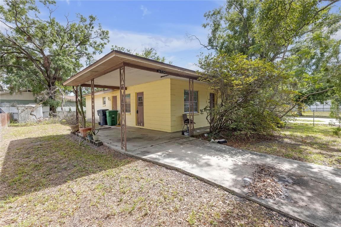 2724 W Henry Ave., Tampa, FL 33614