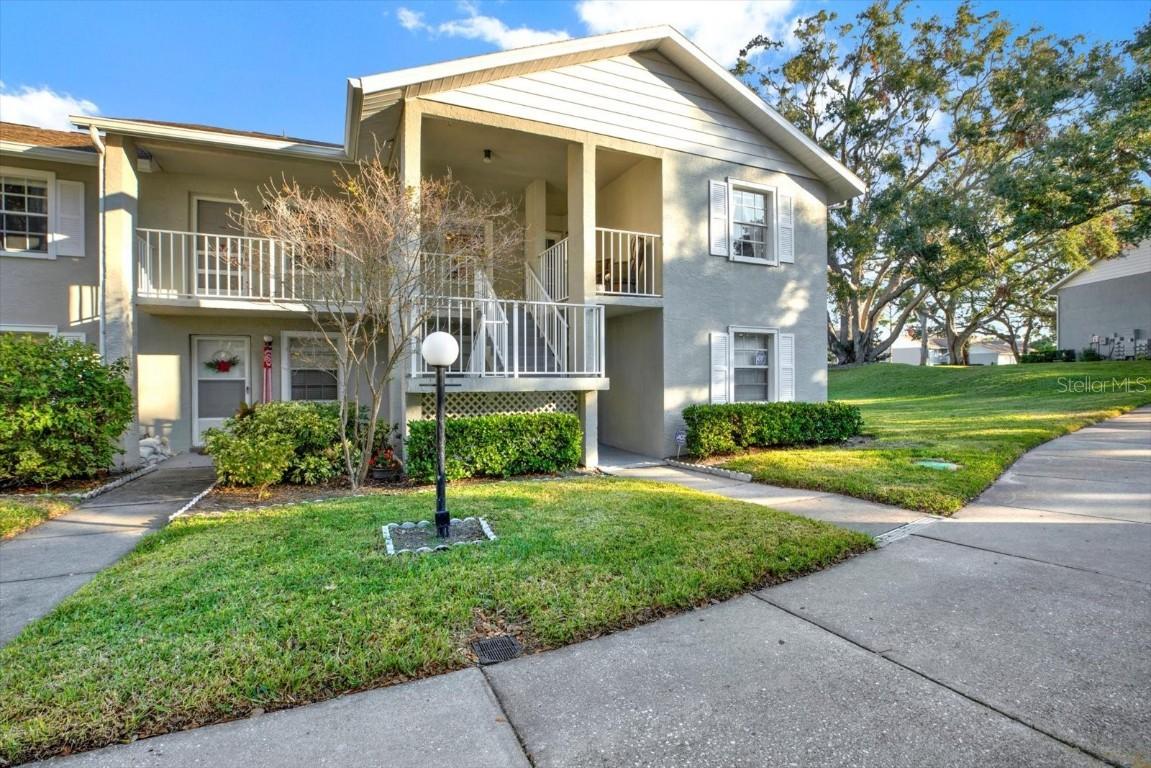 1390 Oak Hill Dr. #206, Dunedin, FL 34698