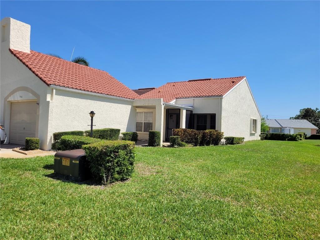 946 Madrid Dr., Palm Harbor, FL 34684