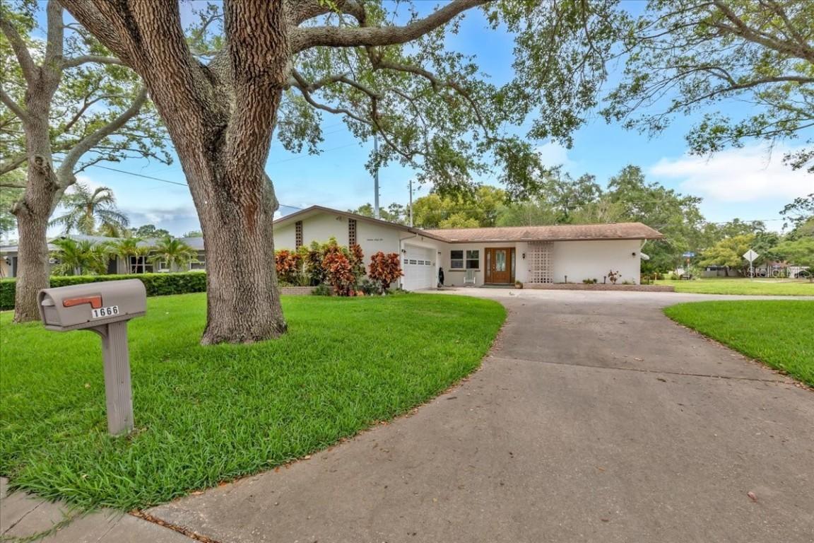 1666 Souvenir Dr., Clearwater, FL 33755