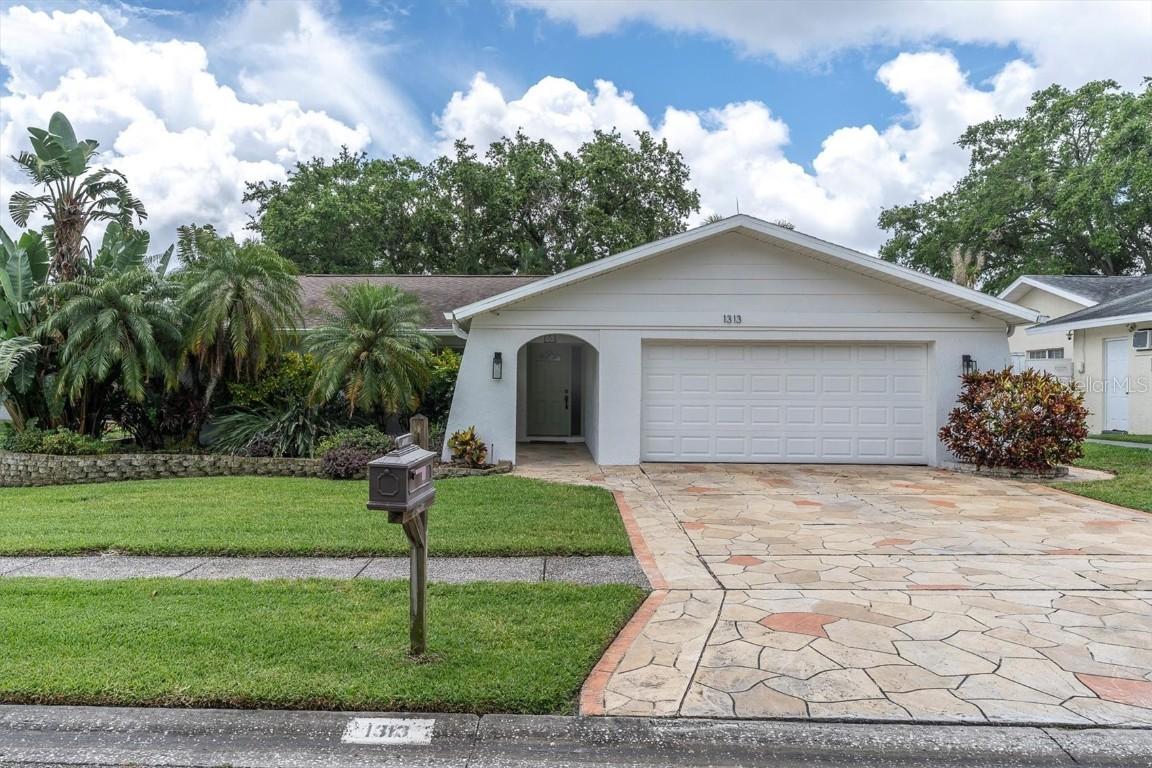 1313 Markley Dr., Largo, FL 33770
