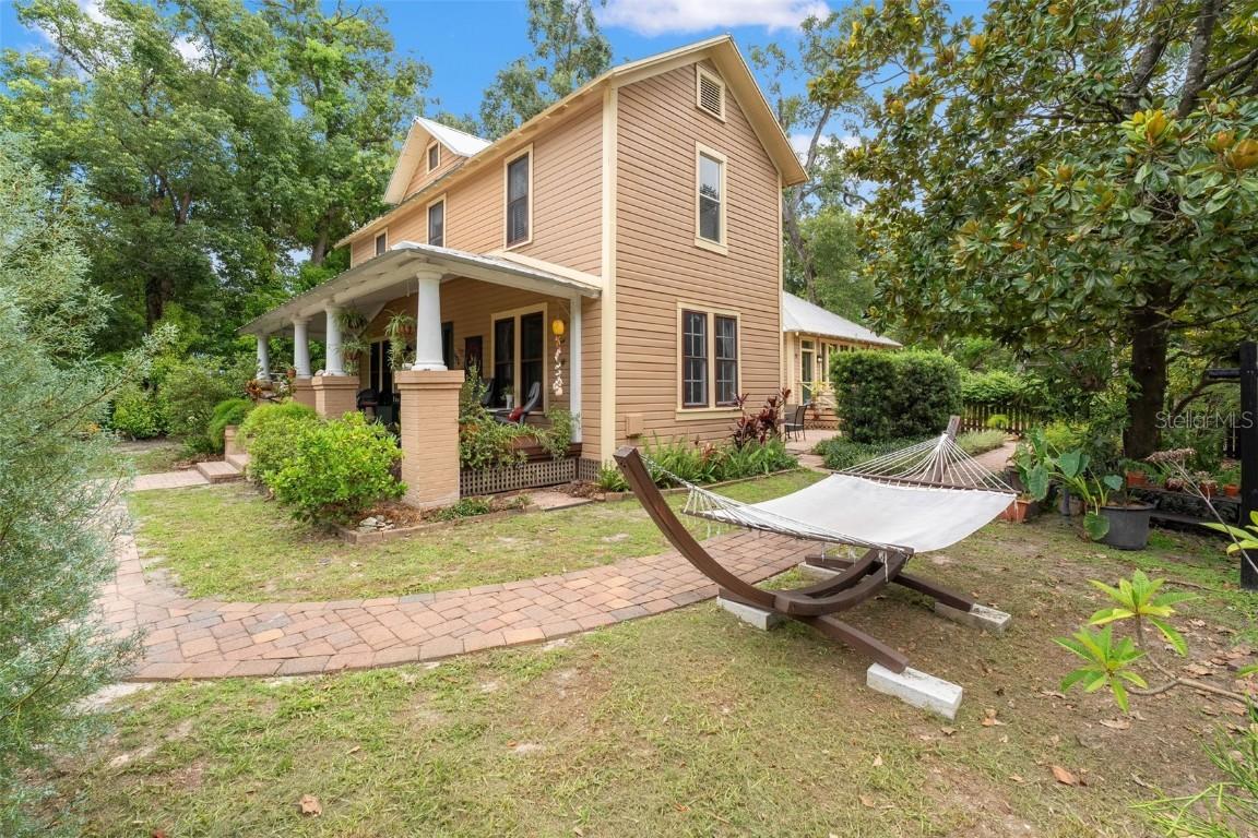 1001 E Crawford St., Tampa, FL 33604