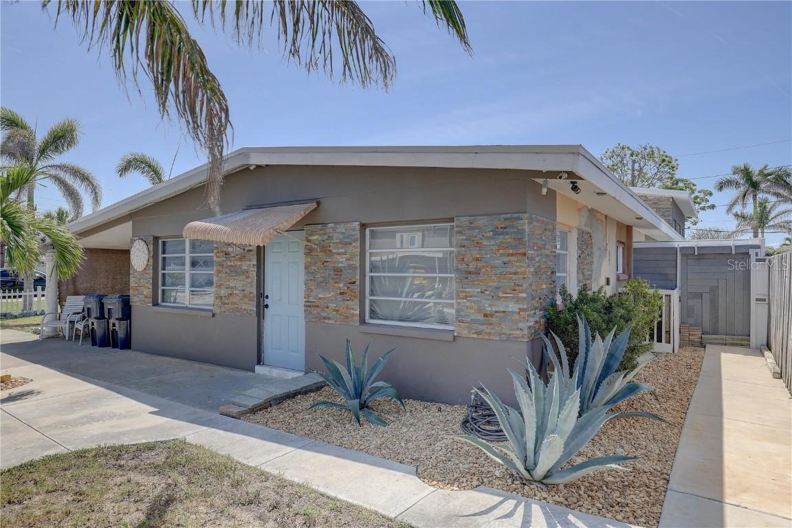265 115th Ave., Treasure Island, FL 33706